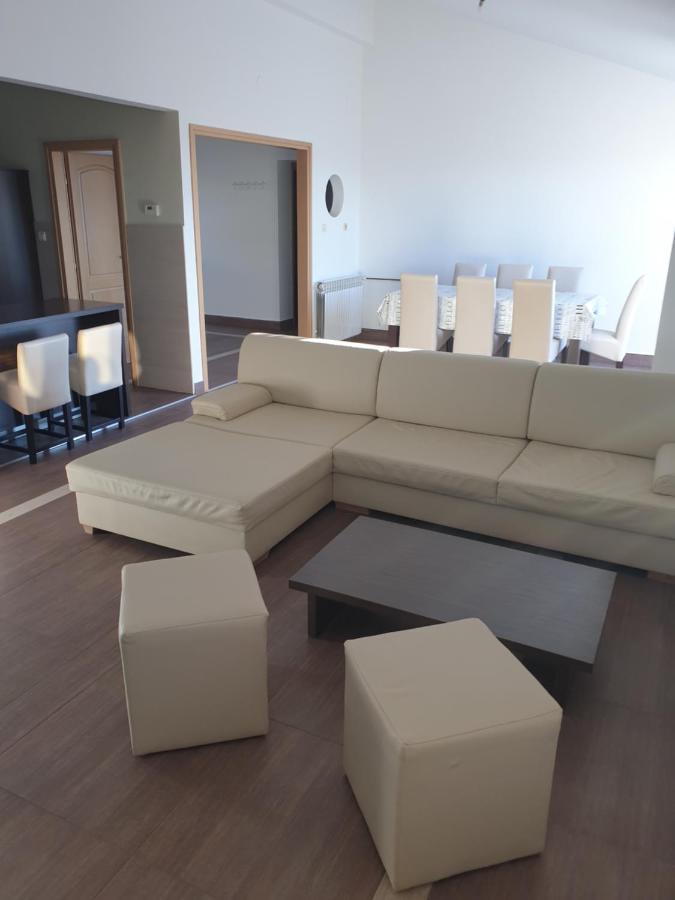 Apartments Seafront Villa พูลา ภายนอก รูปภาพ