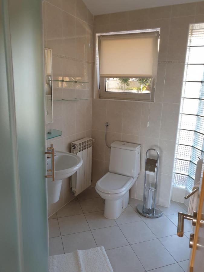 Apartments Seafront Villa พูลา ภายนอก รูปภาพ